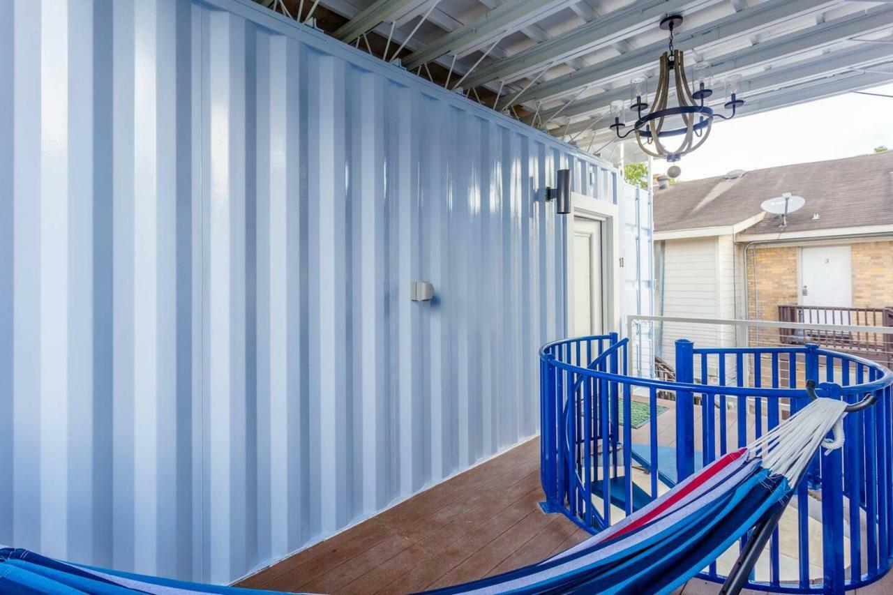 Апартаменты East Downtown Micro-Luxe Container Living Pod #9 Хьюстон Экстерьер фото